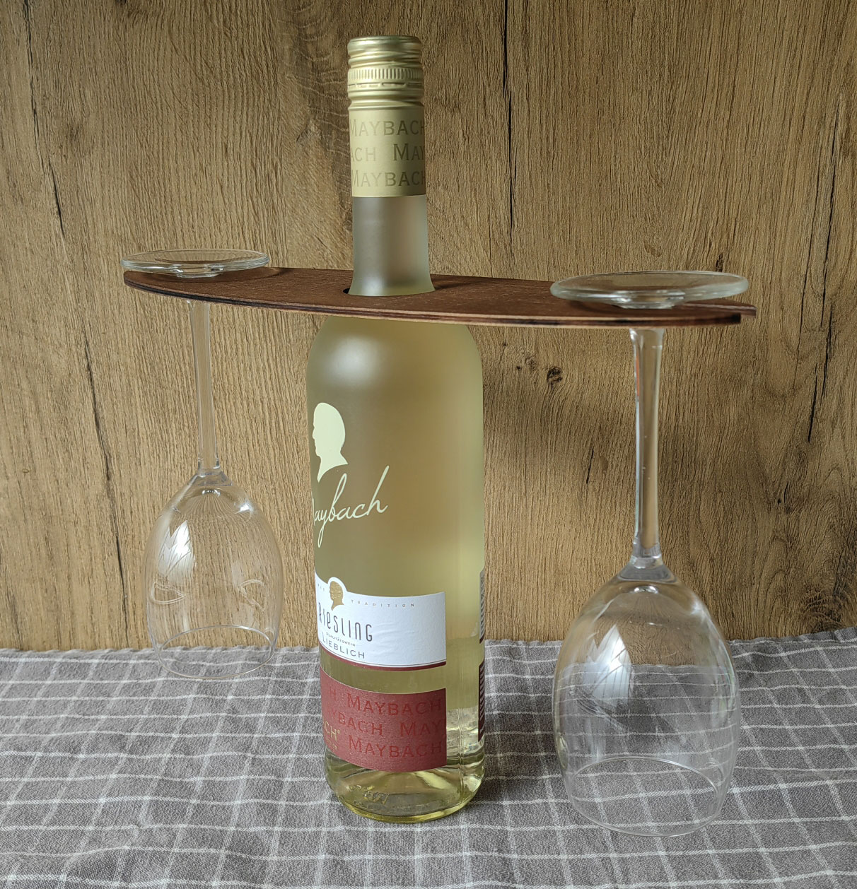 Weinbutler aus Holz | Weinglashalter für zwei Gläser & eine Weinflasche 